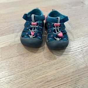 Keen Kids Water Shoes in Blue and Pink